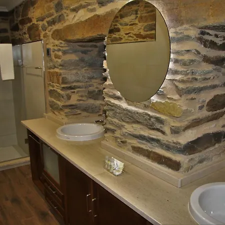 O Casario 住宿加早餐酒店 米兰德拉