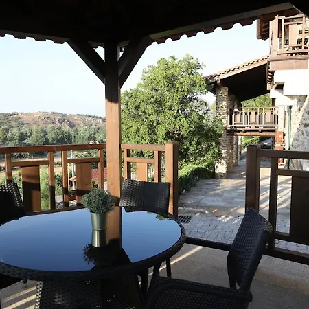 O Casario לינה וארוחת בוקר מירנדלה